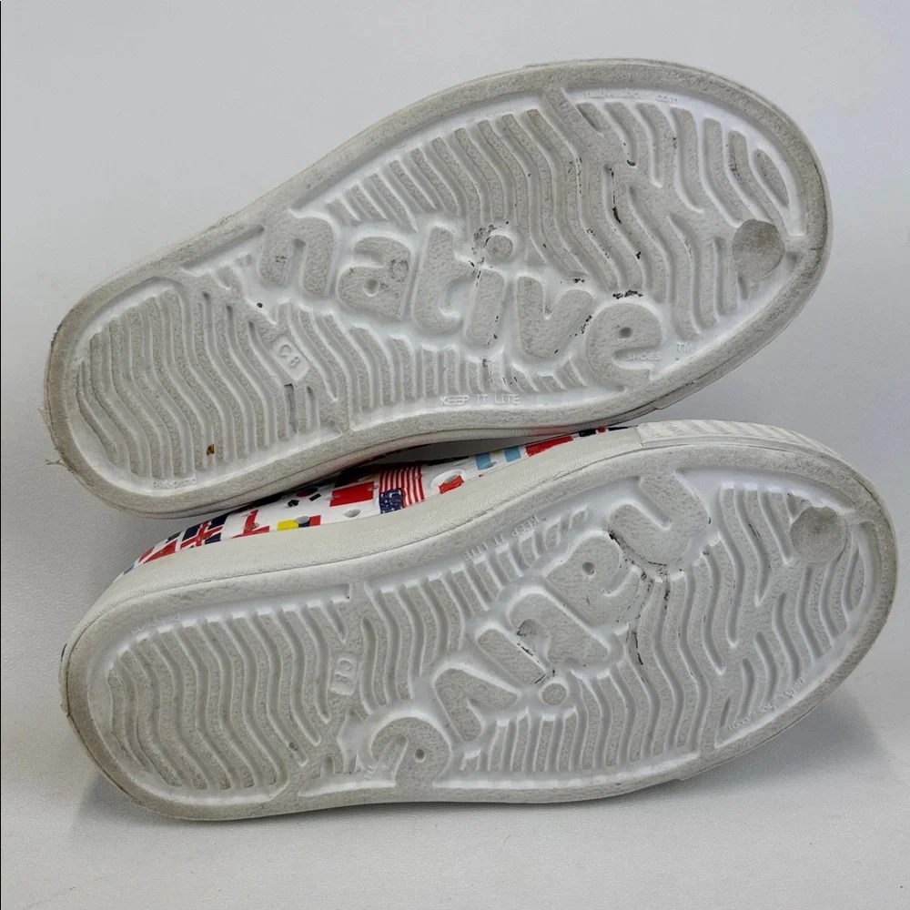 NATIVE Jefferson Waterproof SlipOn Flag Print Size C8